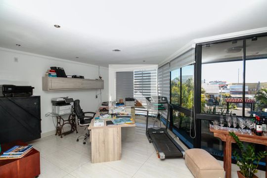 Sala/Escritório de casa à venda com 1 quarto, 177m² em Aberta dos Morros, Porto Alegre