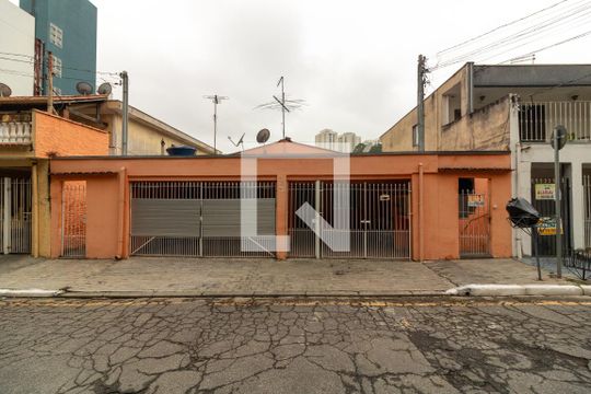 Fachada de casa para alugar com 3 quartos, 200m² em Jardim São Miguel, Taboão da Serra