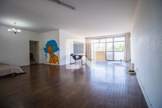 Apartamento para alugar com 2 quartos, 200m² em Bom Retiro, São Paulo