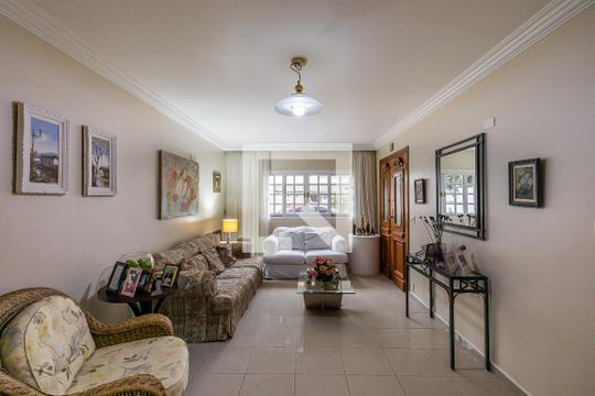 Sala de casa para alugar com 4 quartos, 180m² em Alto de Pinheiros, São Paulo