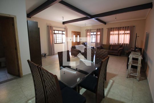 Sala de casa à venda com 4 quartos, 400m² em Vila Monumento, São Paulo