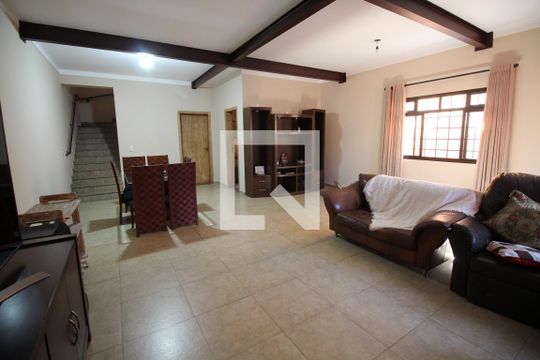 Sala de casa à venda com 4 quartos, 400m² em Vila Monumento, São Paulo