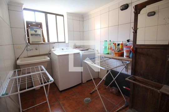 Área de Serviço de casa à venda com 4 quartos, 400m² em Vila Monumento, São Paulo