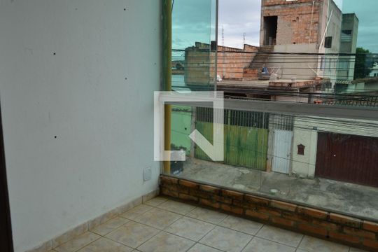 Varanda de casa à venda com 4 quartos, 180m² em Xangri-lá, Contagem