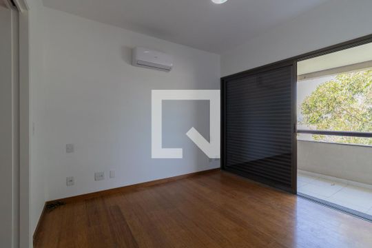 Suíte 1 de apartamento à venda com 3 quartos, 342m² em Vila Progredior, São Paulo