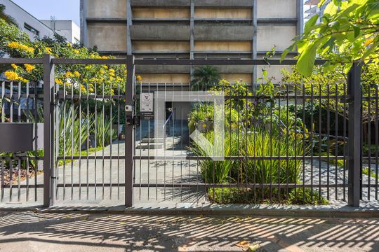 Fachada de apartamento à venda com 2 quartos, 75m² em Sumarezinho, São Paulo