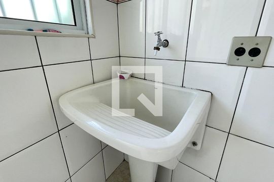 Área de Serviço de casa para alugar com 1 quarto, 56m² em Vila Augusta, Guarulhos