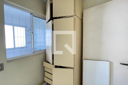 Quarto de Serviço de casa para alugar com 1 quarto, 56m² em Vila Augusta, Guarulhos