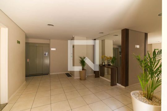 Hall social de apartamento à venda com 2 quartos, 50m² em Jardim Caboré, São Paulo