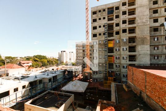 Vista Suíte 1 de casa à venda com 2 quartos, 200m² em Tristeza, Porto Alegre