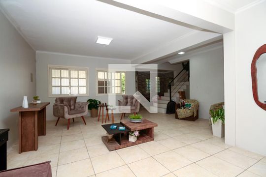 Sala de casa à venda com 2 quartos, 200m² em Tristeza, Porto Alegre