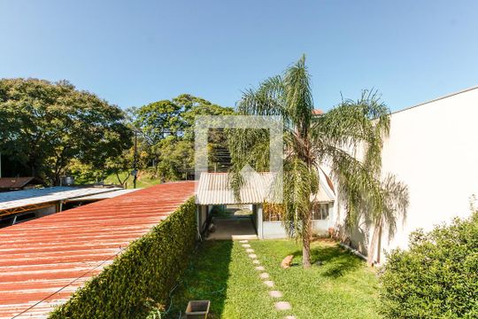 Vista de casa à venda com 2 quartos, 200m² em Tristeza, Porto Alegre