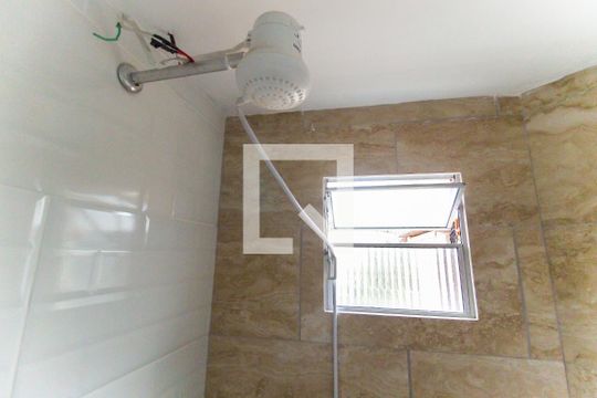 Banheiro de casa de condomínio para alugar com 1 quarto, 25m² em Vila Campanela, São Paulo