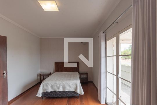 Suíte de casa à venda com 4 quartos, 264m² em Jardim Aurélia, Campinas
