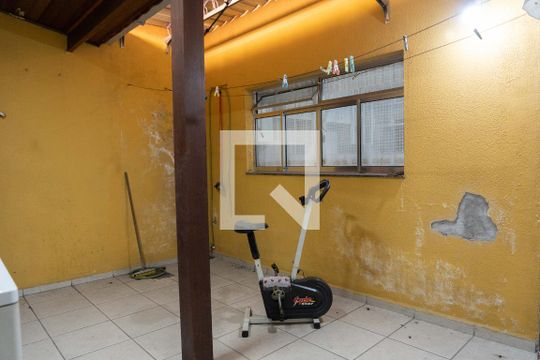 Área de Serviço de casa à venda com 3 quartos, 175m² em Vila America, Santo André