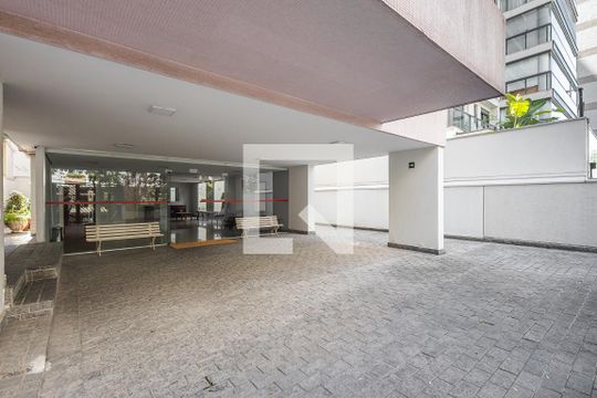 Hall de entrada de apartamento para alugar com 1 quarto, 214m² em Jardim Paulista, São Paulo