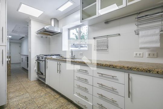 Cozinha de apartamento para alugar com 1 quarto, 214m² em Jardim Paulista, São Paulo
