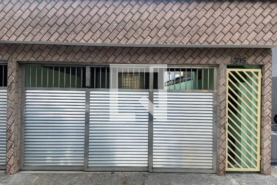Fachada de casa à venda com 3 quartos, 172m² em Jardim Maria Estela, São Paulo
