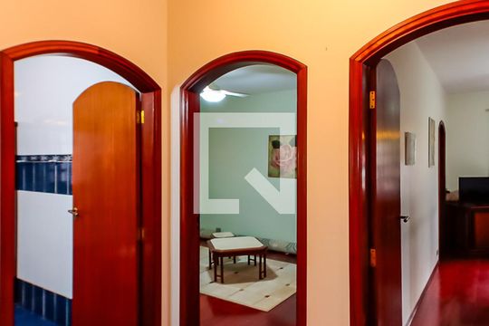 Hall de casa à venda com 4 quartos, 245m² em Água Fria, São Paulo