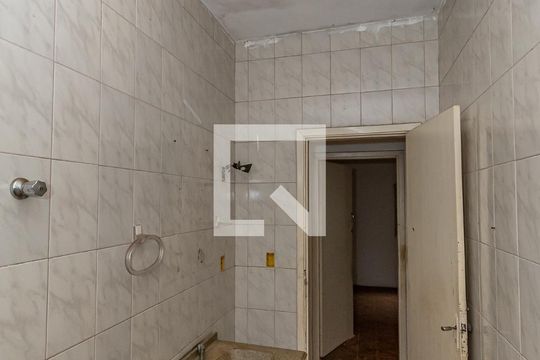 Banheiro de casa à venda com 3 quartos, 400m² em Vila Perseu Leite de Barros, Campinas
