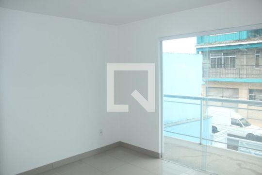 Quarto 1 de casa para alugar com 2 quartos, 80m² em Jardim Jasmim, Nova Iguaçu