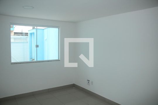 Sala de casa para alugar com 2 quartos, 80m² em Jardim Jasmim, Nova Iguaçu