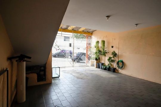 Garagem de casa à venda com 2 quartos, 481m² em Vila Palmares, São Caetano do Sul