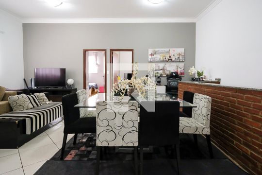 Sala de casa à venda com 2 quartos, 240m² em Osvaldo Cruz, São Caetano do Sul