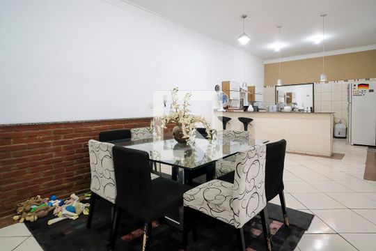 Sala de casa à venda com 2 quartos, 240m² em Osvaldo Cruz, São Caetano do Sul