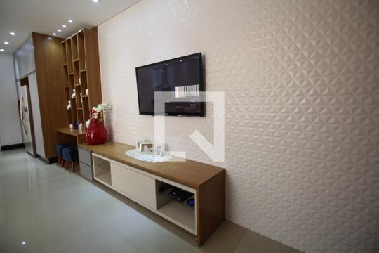 Sala de casa à venda com 2 quartos, 330m² em Cambuci, São Paulo