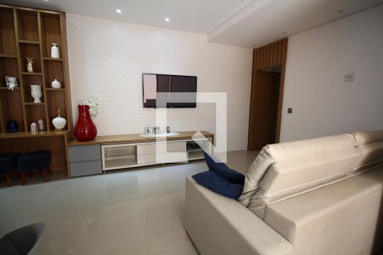 Sala de casa à venda com 2 quartos, 330m² em Cambuci, São Paulo