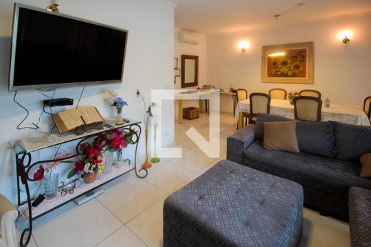 Sala de casa à venda com 3 quartos, 251m² em Cursino, São Paulo