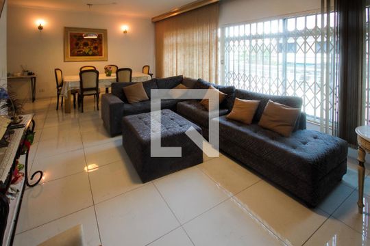 Sala de casa à venda com 3 quartos, 251m² em Cursino, São Paulo