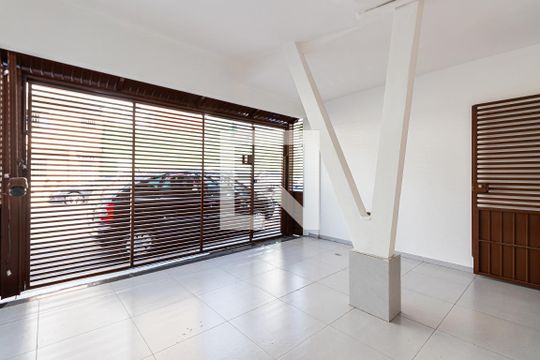 Garagem de casa para alugar com 2 quartos, 120m² em Tatuapé, São Paulo