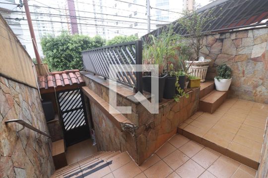 Quintal de casa à venda com 3 quartos, 150m² em Água Fria, São Paulo