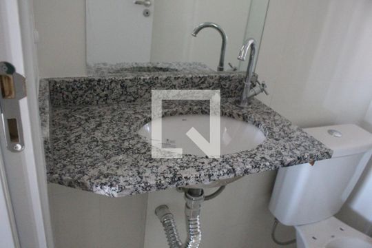 Banheiro de kitnet/studio para alugar com 1 quarto, 37m² em Jardim São Paulo, São Paulo