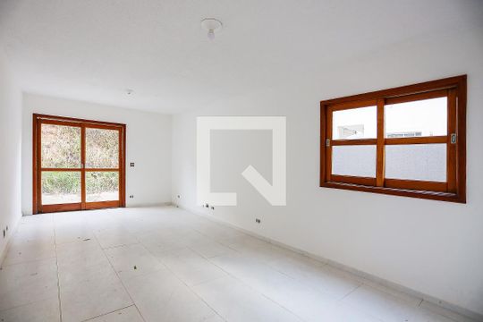 Apartamento para alugar com 2 quartos, 135m² em Jardim Nova Coimbra, Cotia