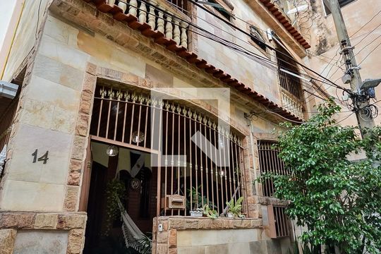 Fachada de casa de condomínio à venda com 4 quartos, 340m² em Vila Isabel, Rio de Janeiro