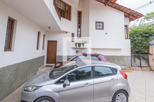 Vagas de garagem de casa à venda com 4 quartos, 459m² em Paquetá, Belo Horizonte