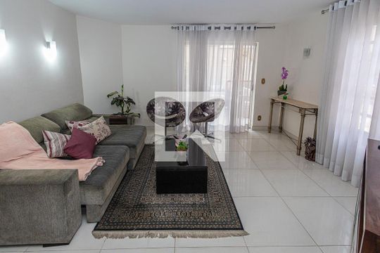 Sala de casa à venda com 4 quartos, 459m² em Paquetá, Belo Horizonte