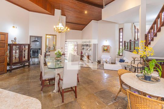 Sala de casa à venda com 4 quartos, 459m² em Paquetá, Belo Horizonte
