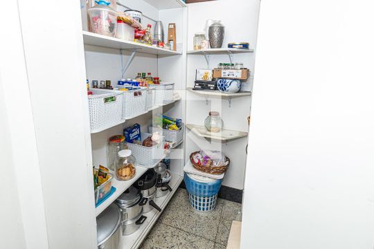 Dispensa de casa à venda com 4 quartos, 459m² em Paquetá, Belo Horizonte