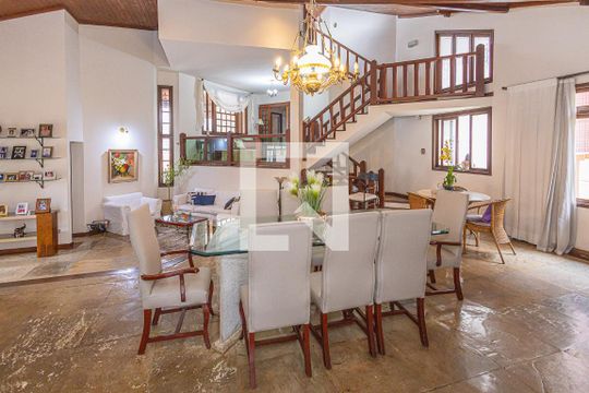 Sala de casa à venda com 4 quartos, 459m² em Paquetá, Belo Horizonte