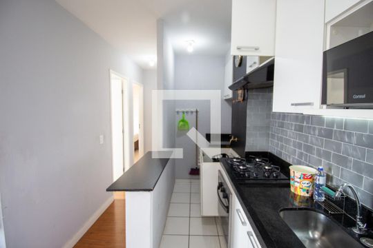 Cozinha de apartamento para alugar com 1 quarto, 36m² em Jardim Helena, São Paulo