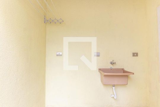 Área de Serviço de casa para alugar com 2 quartos, 85m² em Vila Tesouro, São José dos Campos
