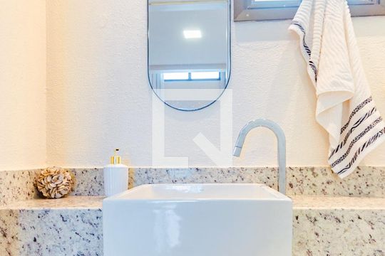 Lavabo de apartamento para alugar com 1 quarto, 86m² em Barra, Salvador