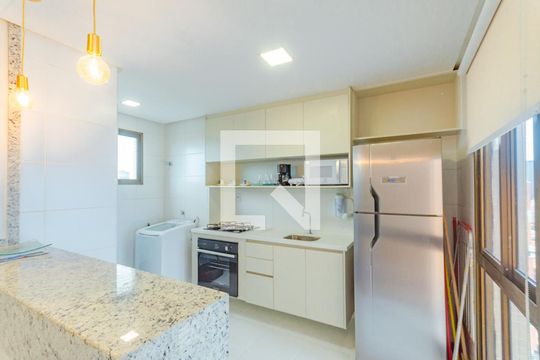 Cozinha de apartamento para alugar com 1 quarto, 86m² em Barra, Salvador