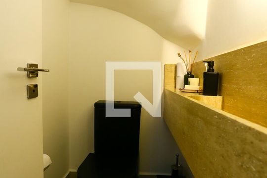 Lavabo de casa de condomínio à venda com 4 quartos, 400m² em Vila Progredior, São Paulo