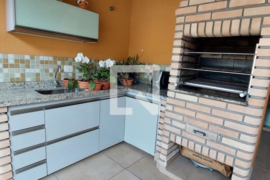Área comum de casa à venda com 3 quartos, 298m² em Vila Santa Teresa, Santo André
