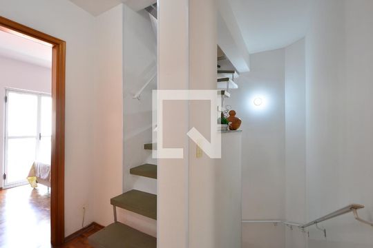 Hall de casa de condomínio à venda com 3 quartos, 160m² em Vila da Saúde, São Paulo